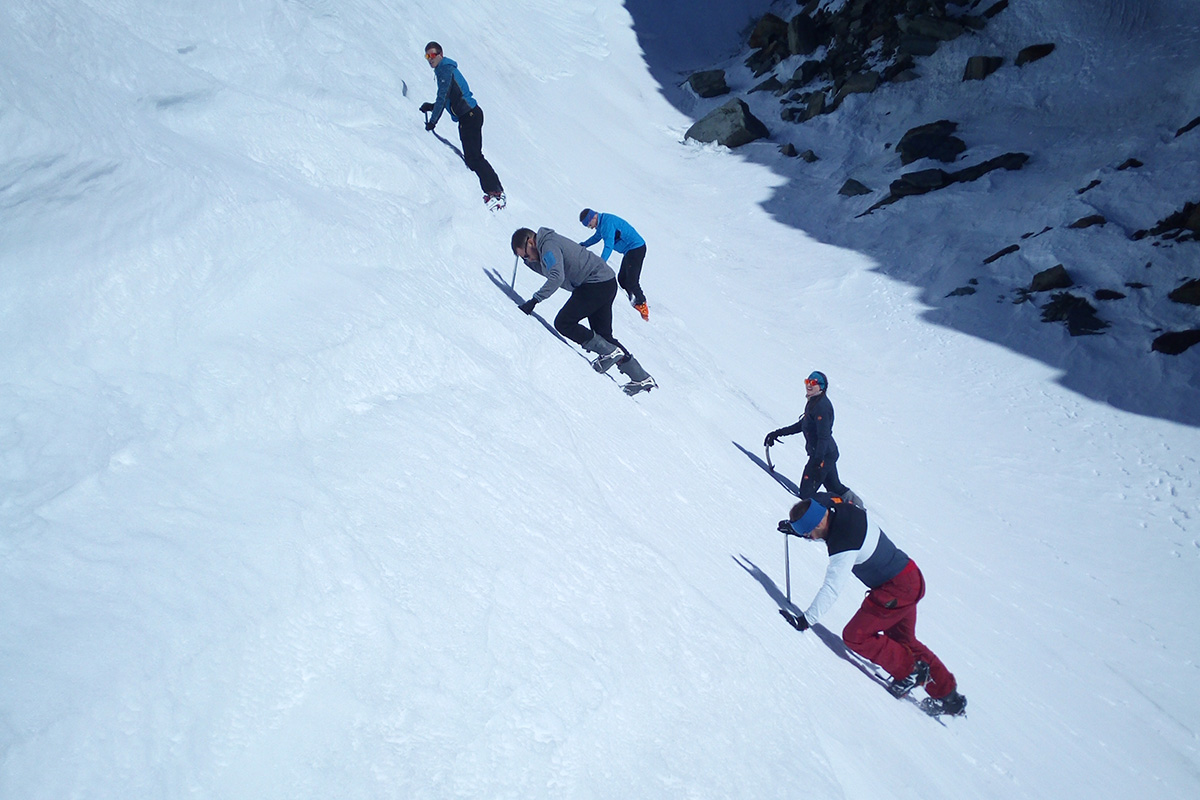 Steigeisenübung mit den Alpine Guides Gastein